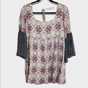 Umgee  Women’s Ivory & Navy 3/4 Split Bell Sleeve Boho Tunic Top SZ M